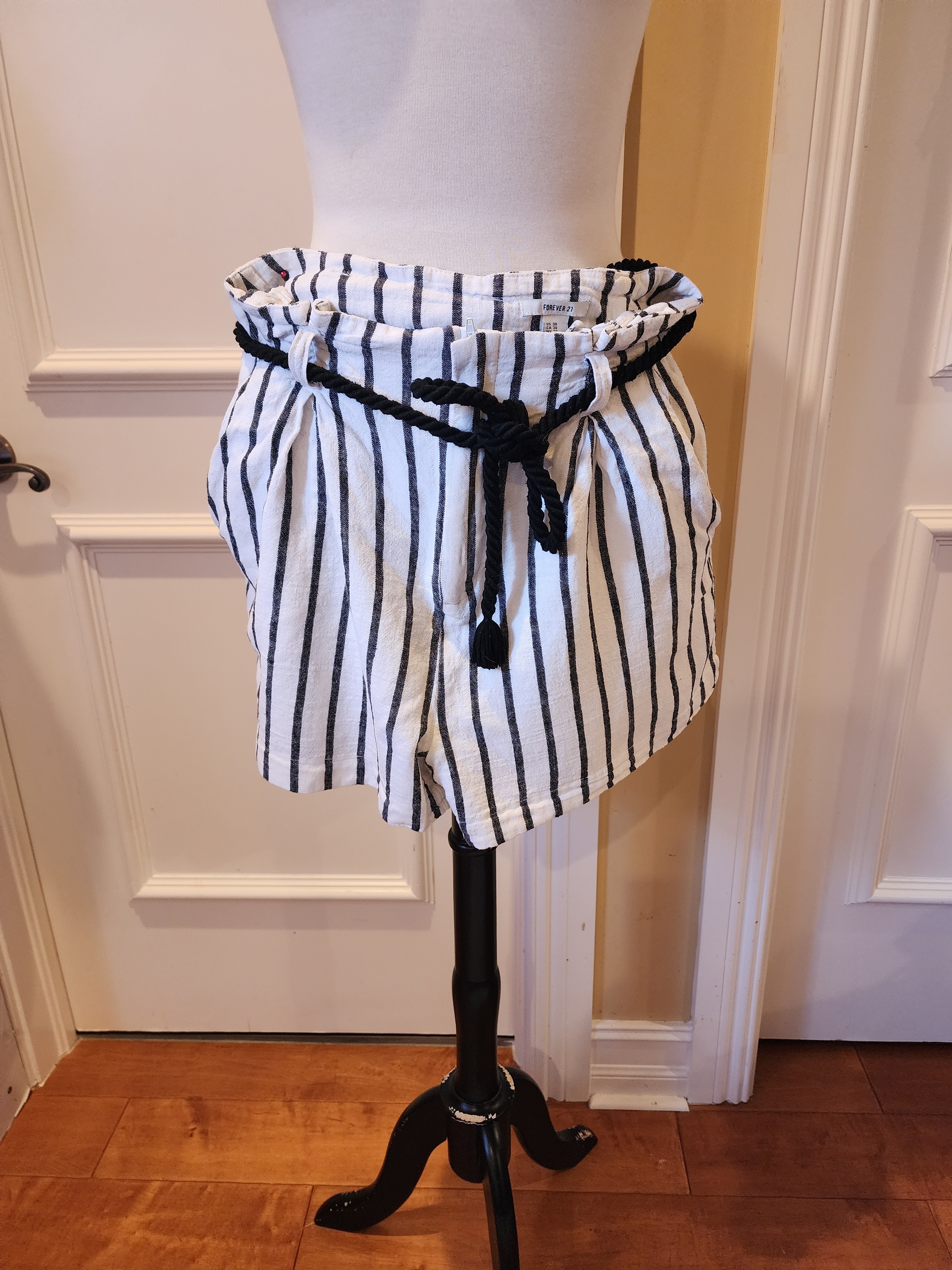 Forever 21 White And Black Striped Paperbag Waist Shorts With Rope Belt